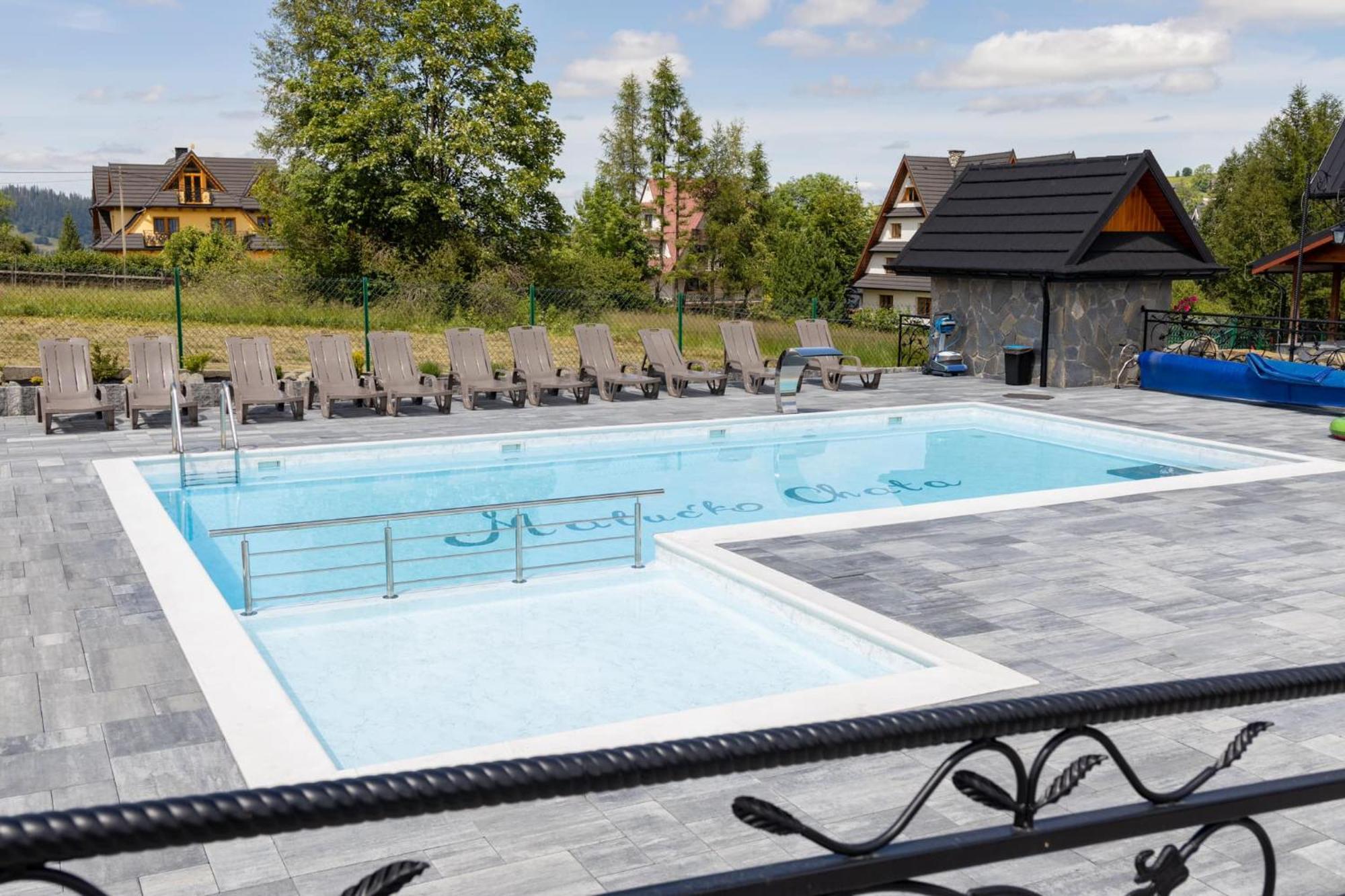 Gawra Z Jacuzzi Chalet